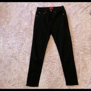 Black skinny denim jeans